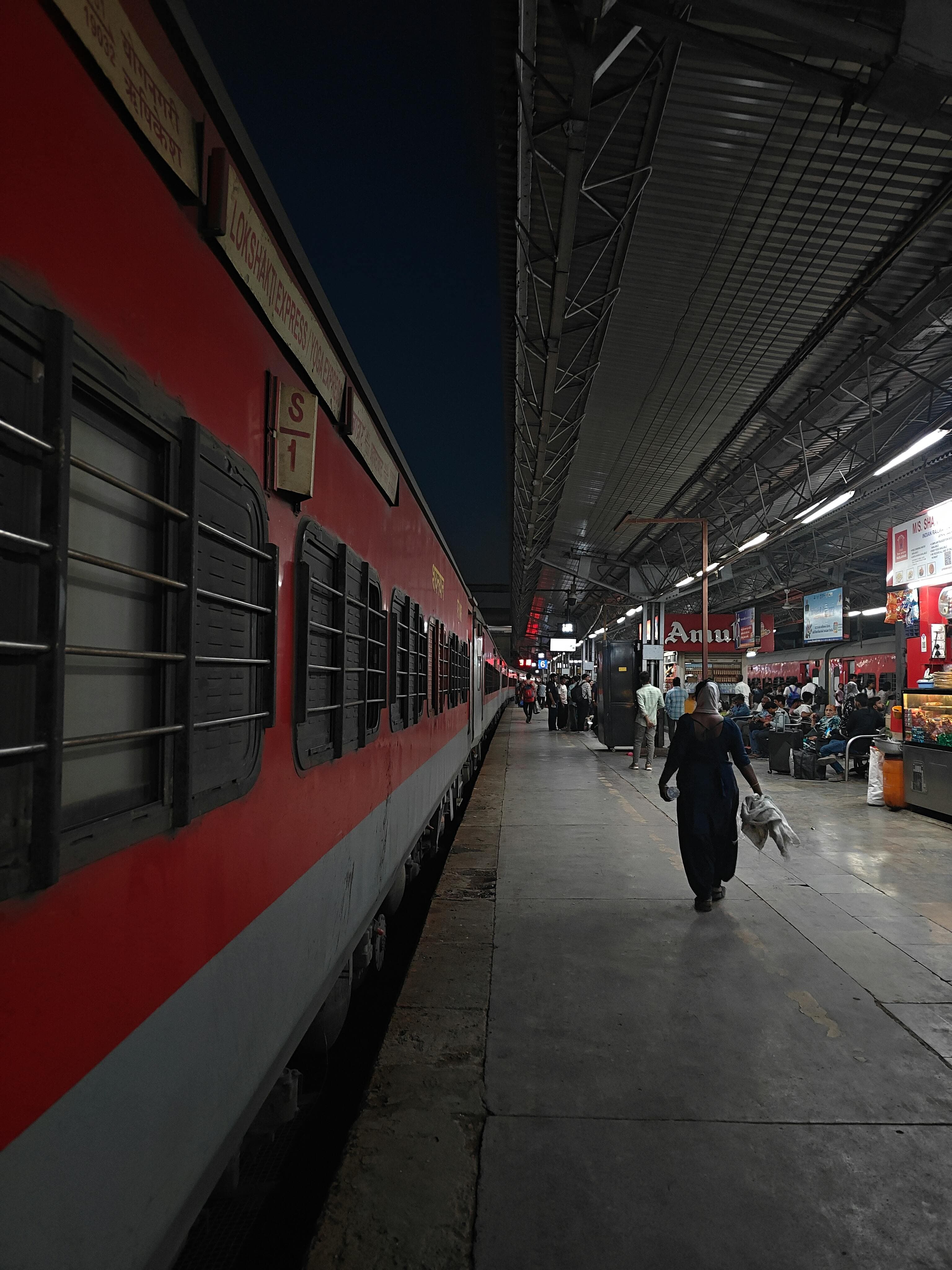 Crowded Railway Station, Mumbai